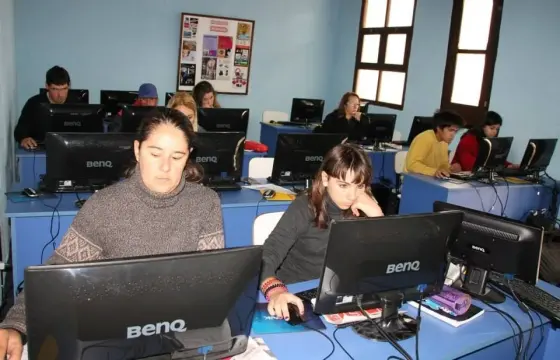 424598_453718018056547_41432769_n